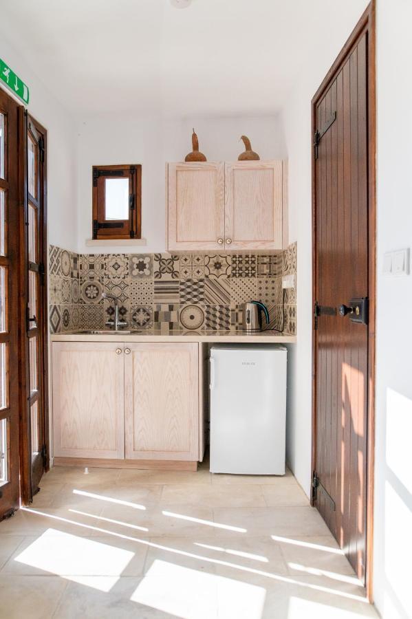 Droshia Traditional Homes, Coco-Mat Full Experience Dhrousha Ngoại thất bức ảnh